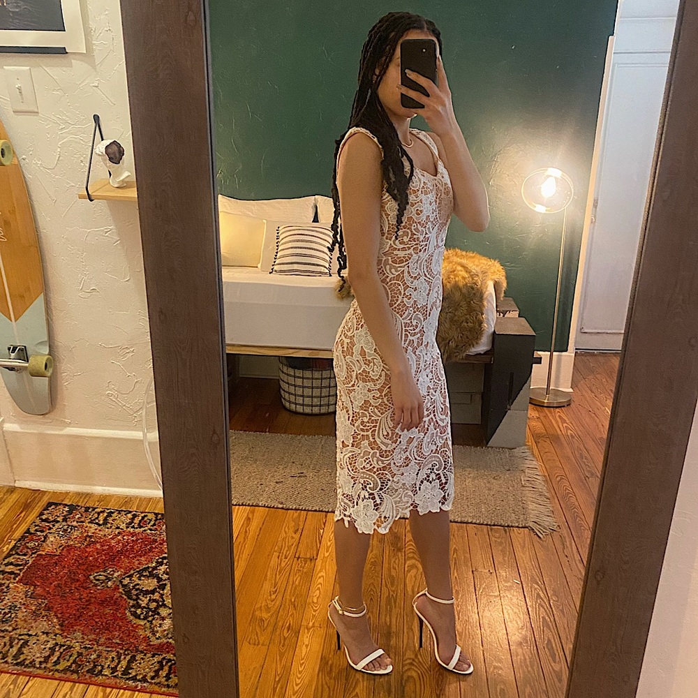 Few Moda New York Size Small Lace Overlay Structured Dress